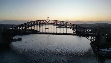 sydney harbour bridge a few moment after the sun came up