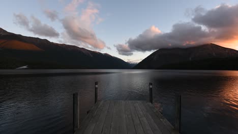 Timelaspe---Puesta-De-Sol-En-El-Lago-Rotoiti,-Nelson,-Nueva-Zelanda