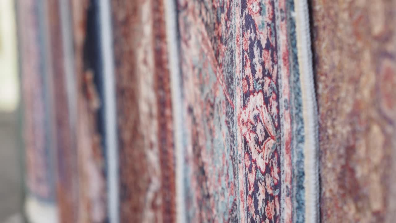 Hanging Carpets/Rugs Display