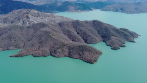 Lago-Bovilla,-Albania