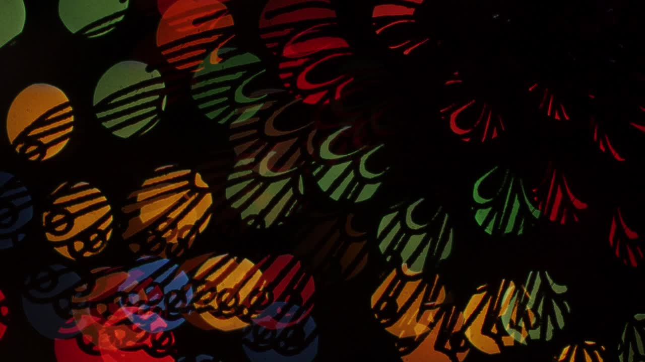 luces de mariposa bokeh en fondo negro. forma