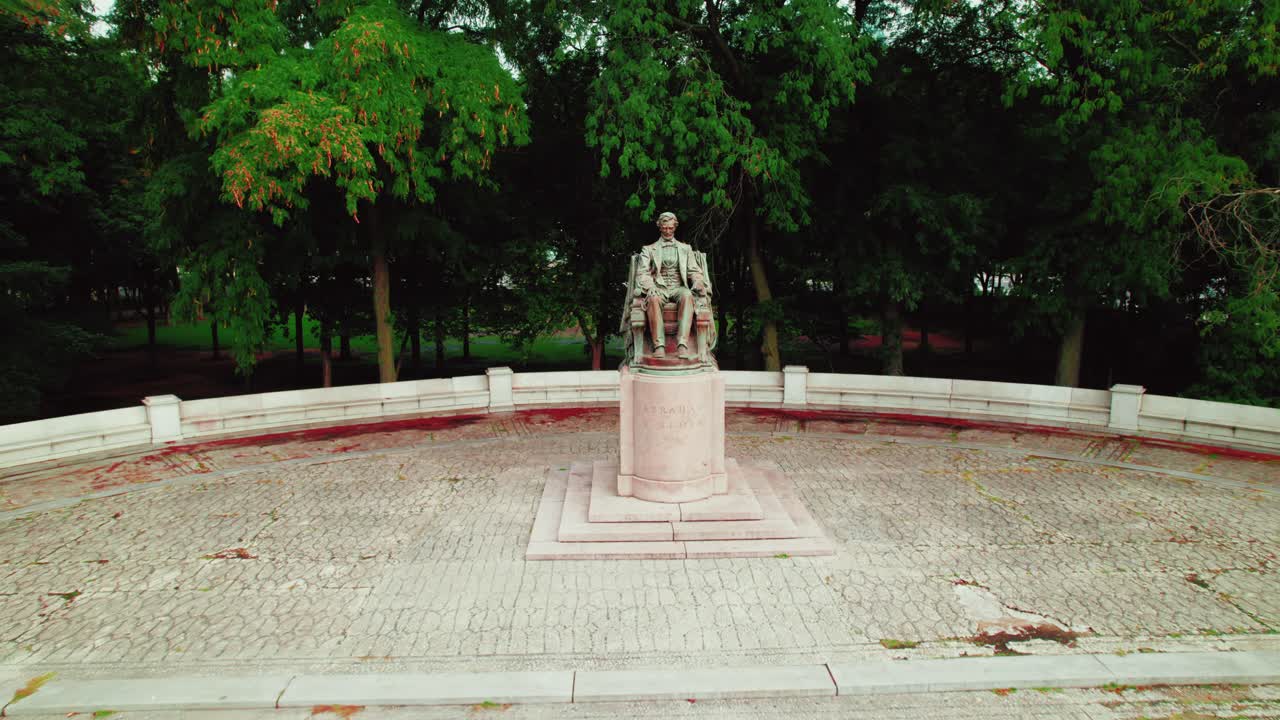 открытие памятника аврааму линкольну с воздуха в центре чикаго, штат иллинойс