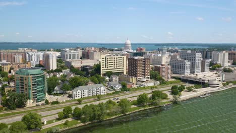 Aerial-Establishing-Shot-of-Madison,-Wisconsin---Summer-Day