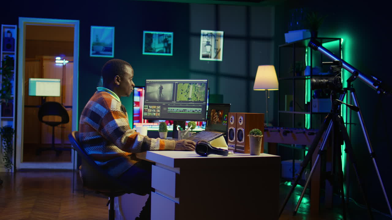 editor de video en el trabajo