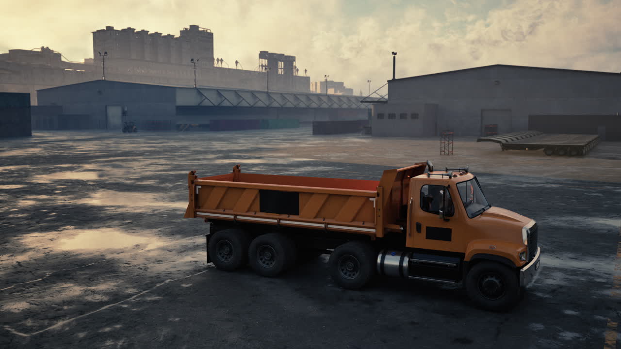 желтый самосвал в промышленной зоне