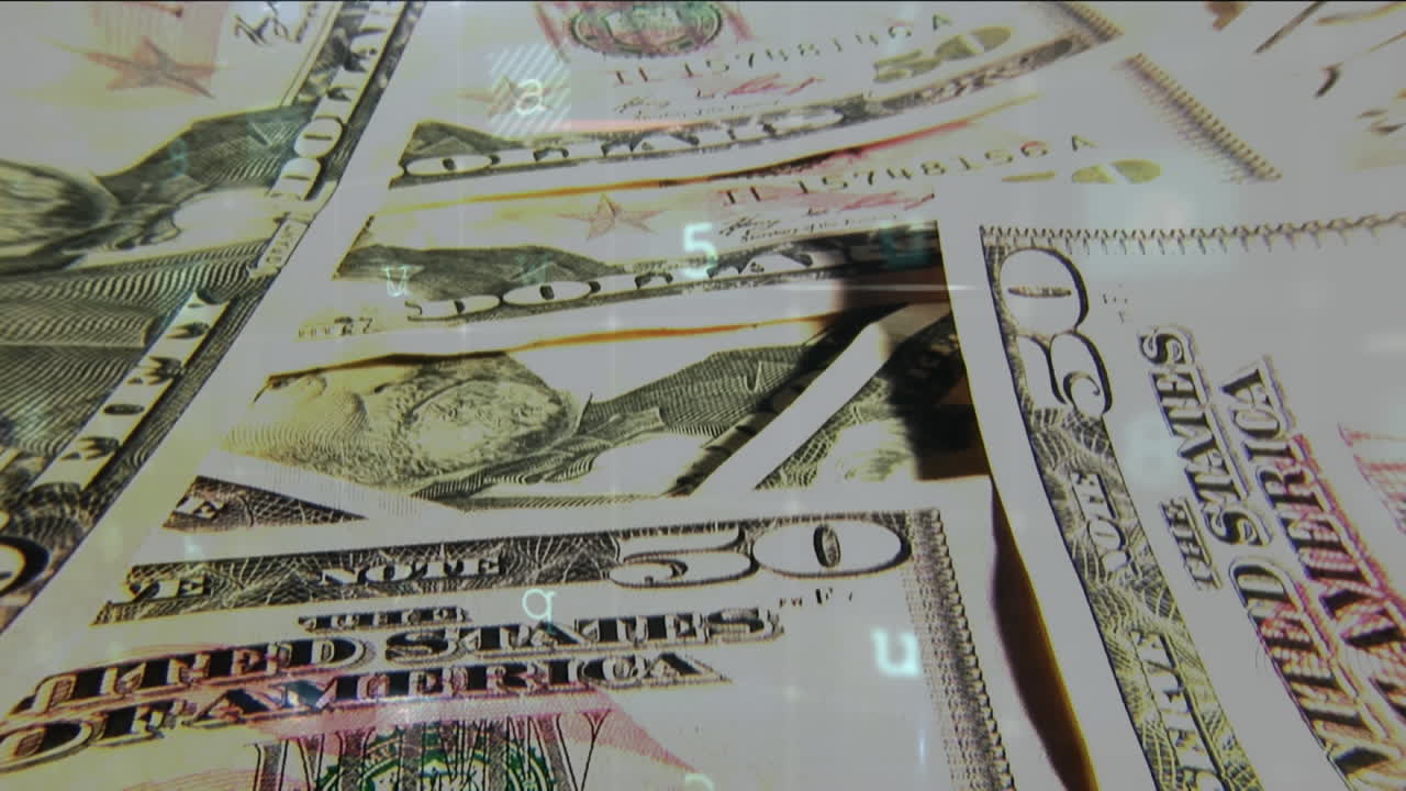 бумажные купюры и двоичные коды