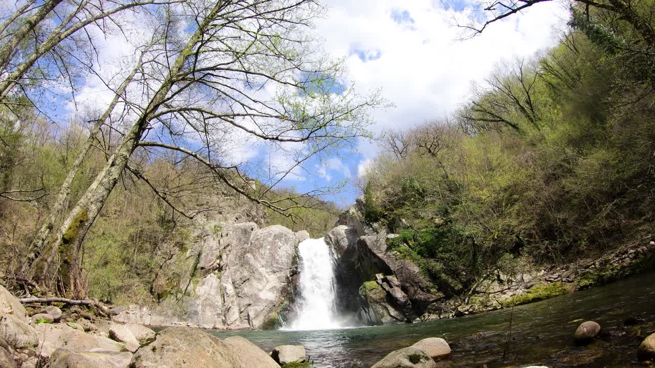 lapso de tiempo de una cascada