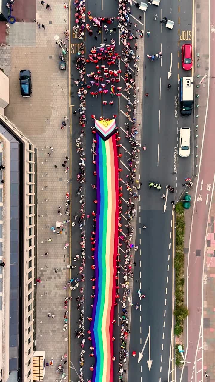 brighton y hove lgbtq más el desfile del orgullo comunitario