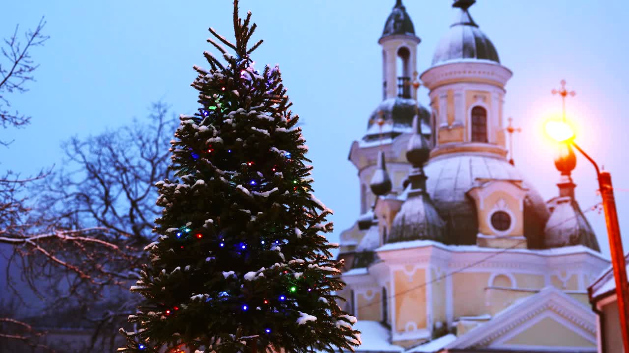 에스토니아 파르누: 크리스마스 트리, 새해, 축제 조명, 성 캐서린 정교회