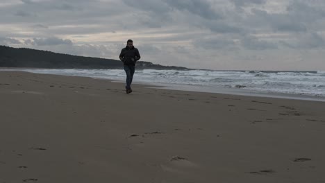 Beach-run-with-coat