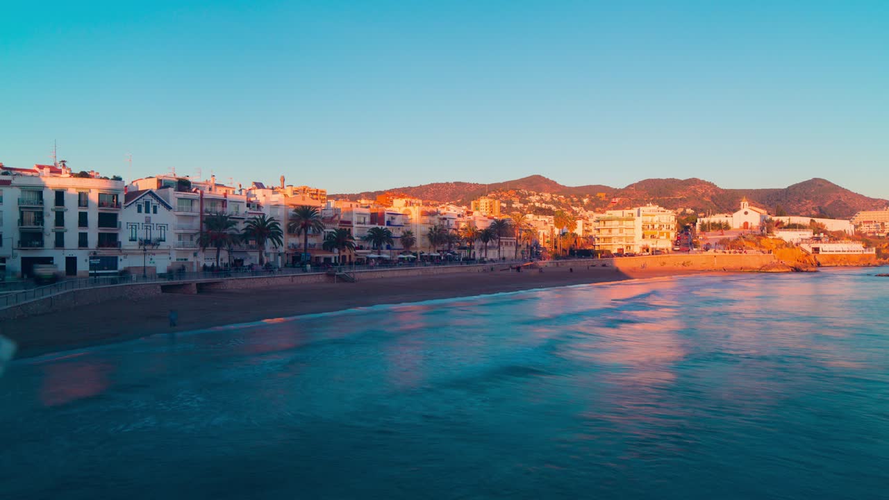 españa puesta de sol famosa españa turística ciudad marítima sitges panorama 4k lapso de tiempo