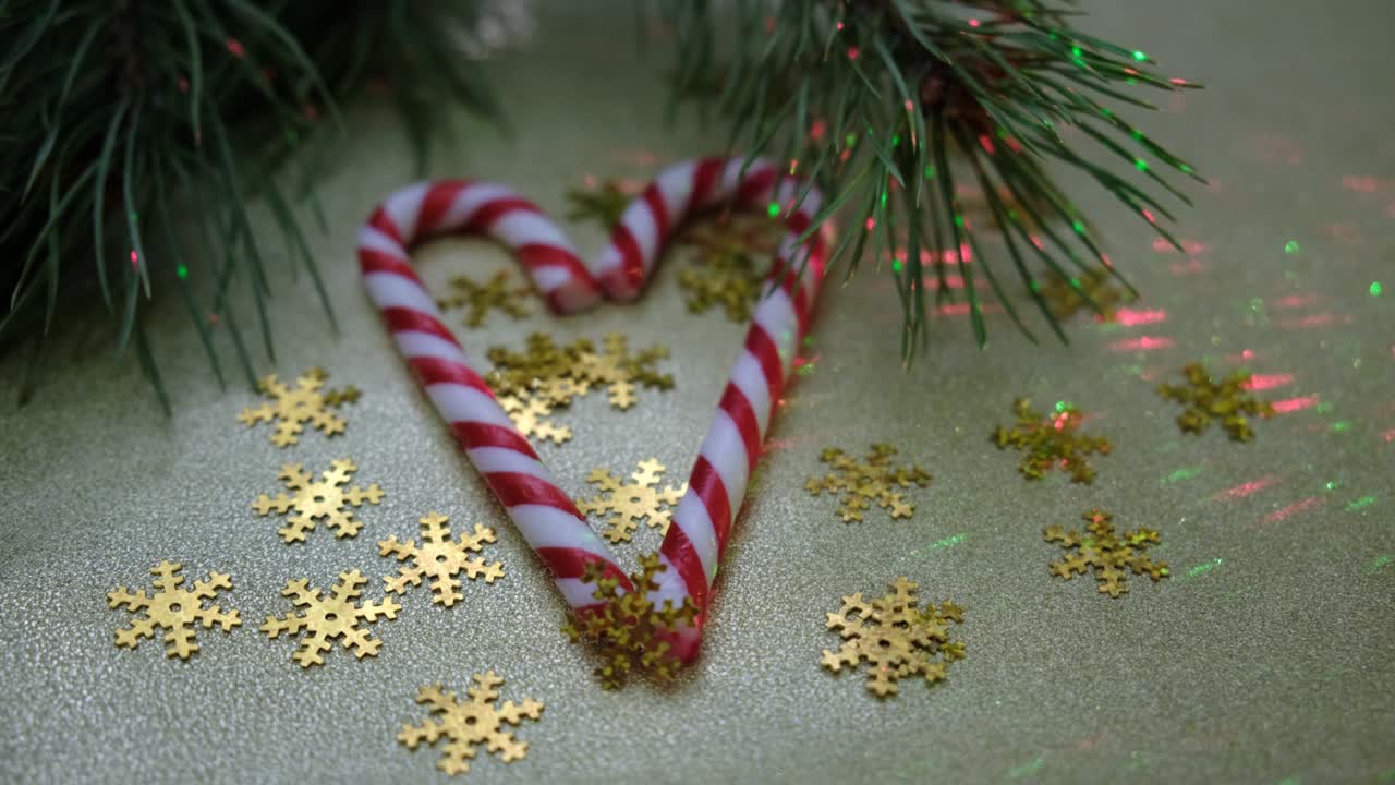 el candy cane de navidad dejado para santa claus. la decoración del hogar de navidad. el estado de ánimo de la atmósfera.