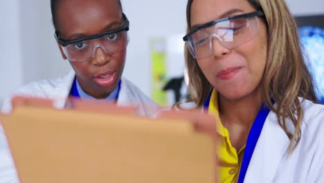 ciencias médicas, trabajo en equipo y laboratorio