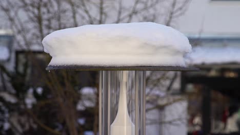 Se-Revela-El-Abrazo-Del-Invierno:-El-Deshielo-De-La-Linterna-En-Un-Fascinante-Timelapse