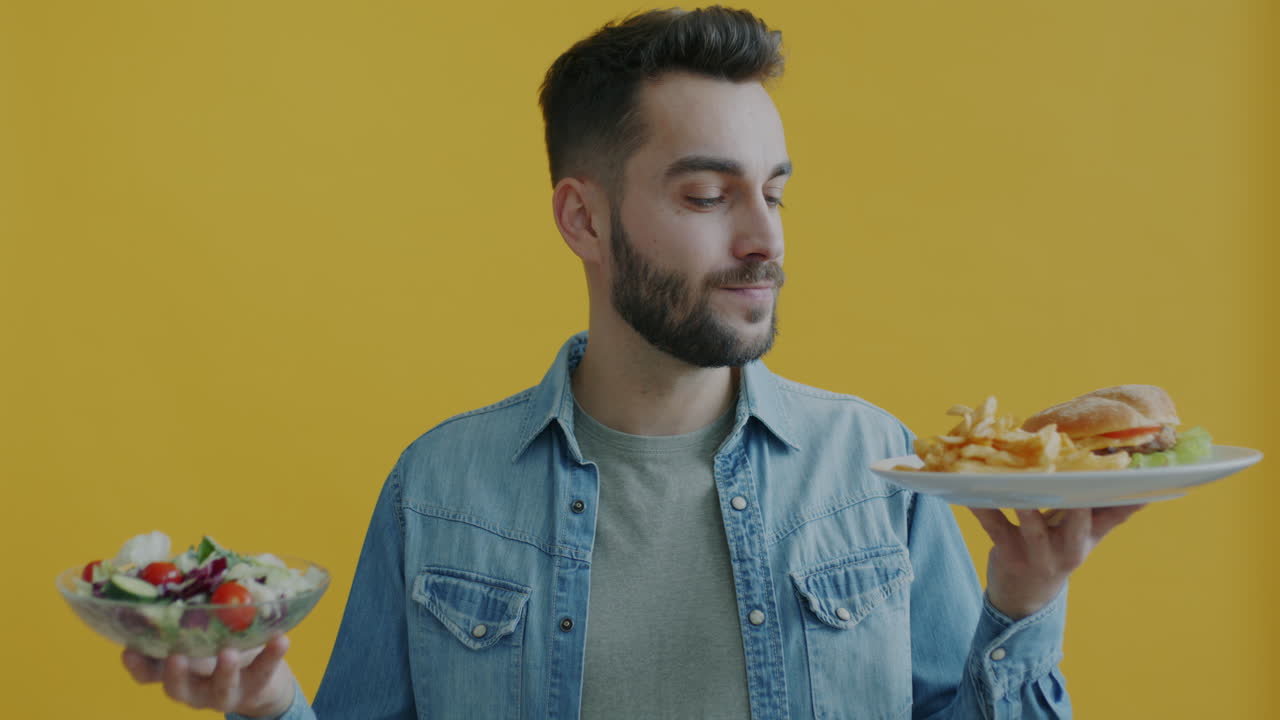 elecciones de alimentos saludables frente a no saludables