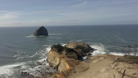 cabo kiwanda en la ciudad del pacífico, costa de oregón