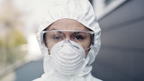 Portrait-of-a-worker-in-protective-suit