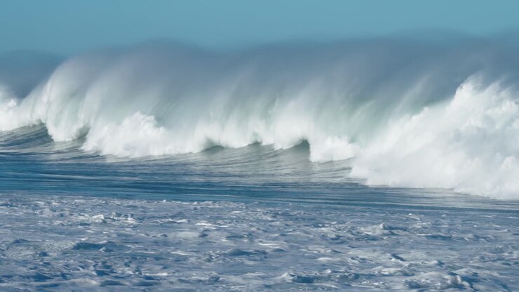 Beautiful Slow Motion Slo Mo Ocean Waves Crashing And Breaking Off The Sea Shore In Hawaii