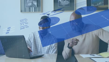 animación del procesamiento de datos sobre personas de negocios afroamericanas en la oficina