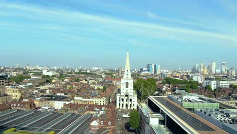 Beautiful-Panning-shot-of-Buildings-in-the-city-of-London