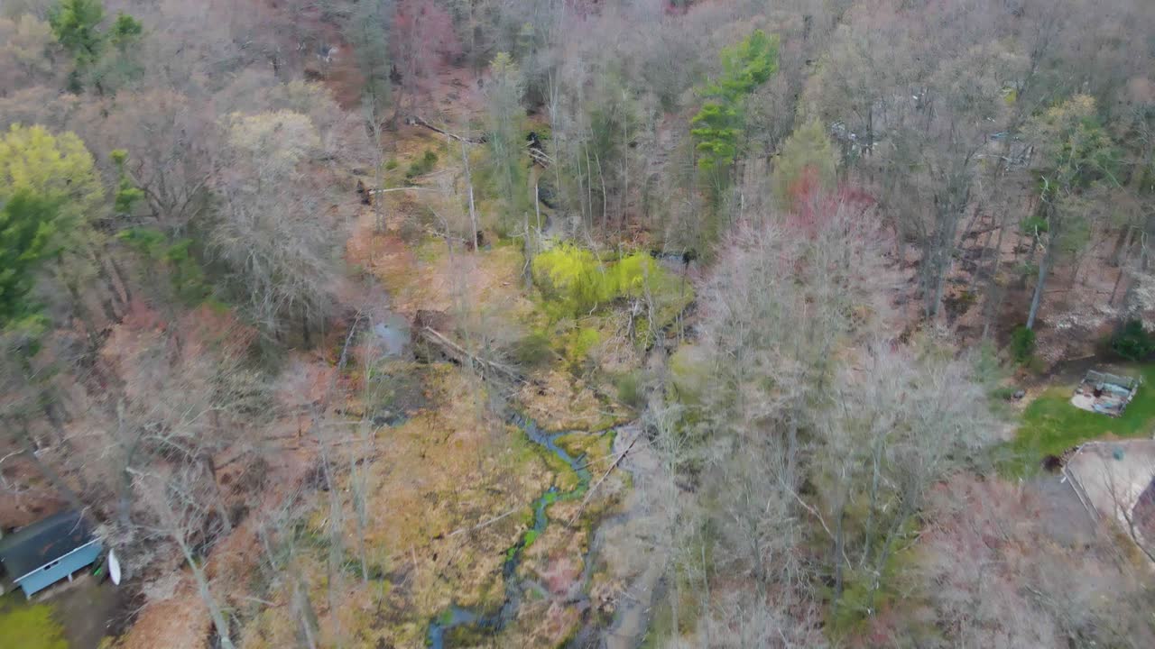 북쪽 해안에 있는 작은 하천, 공중에서 볼 수 있는 모습