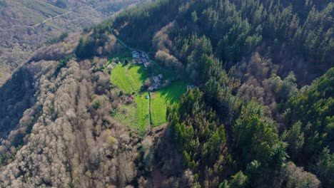 Aerial-View-Of-House-On-The-Moutain-And-Forest-In-Summer-In-Fonsagrada,-Lugo,-Galicia,-Spain