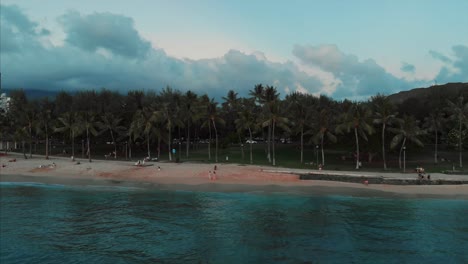 imágenes aéreas de drones de honolulu, hawaii