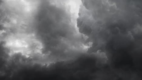 Cae-Un-Rayo,-Una-Muestra-Impresionante-De-La-Furia-De-La-Naturaleza.