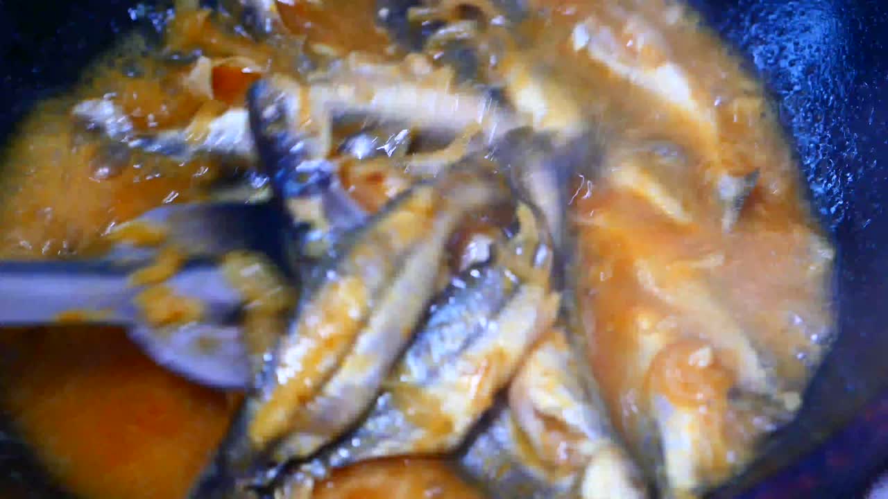 cocinar el curry de pescado picante