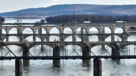Puentes-Sobre-El-Río-Susquehanna-En-Harrisburg