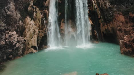 Natural-Pool-Under-The-El-Chiflon-Waterfall-Tumbles-Over-Rocks-In-Chiapas,-Mexico