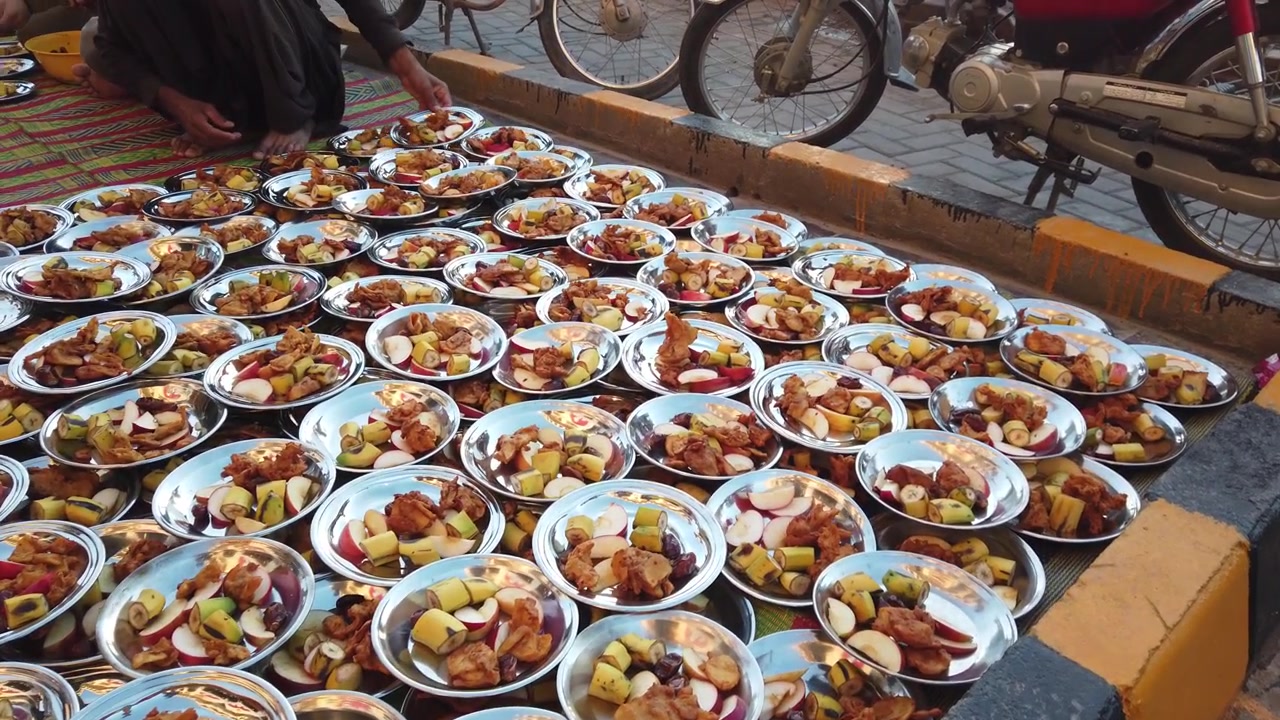 Cibo di strada del Ramadan (ora dell'Iftar)