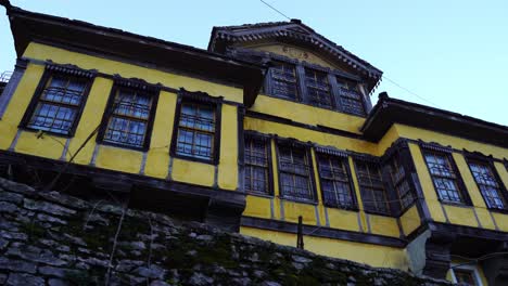 Traditional-big-house-in-Gjirkastra,-where-the-Albanian-writer-Ismail-Kadare-was-born