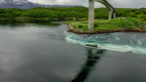 Waves-of-water-of-the-river-and-the-sea-meet-each-other-during-high-tide-and-low-tide.