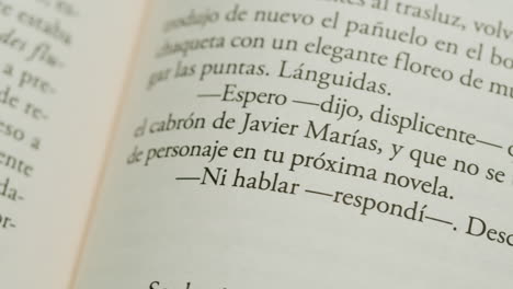 primer plano de un libro