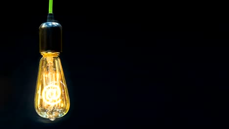 bombilla con una marca brillante en el interior, concepto de creatividad.