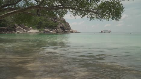 Paraíso-De-Playa-Tropical