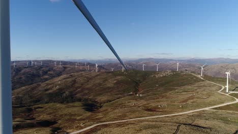 turbinas eólicas que producen energía alternativa vista aérea