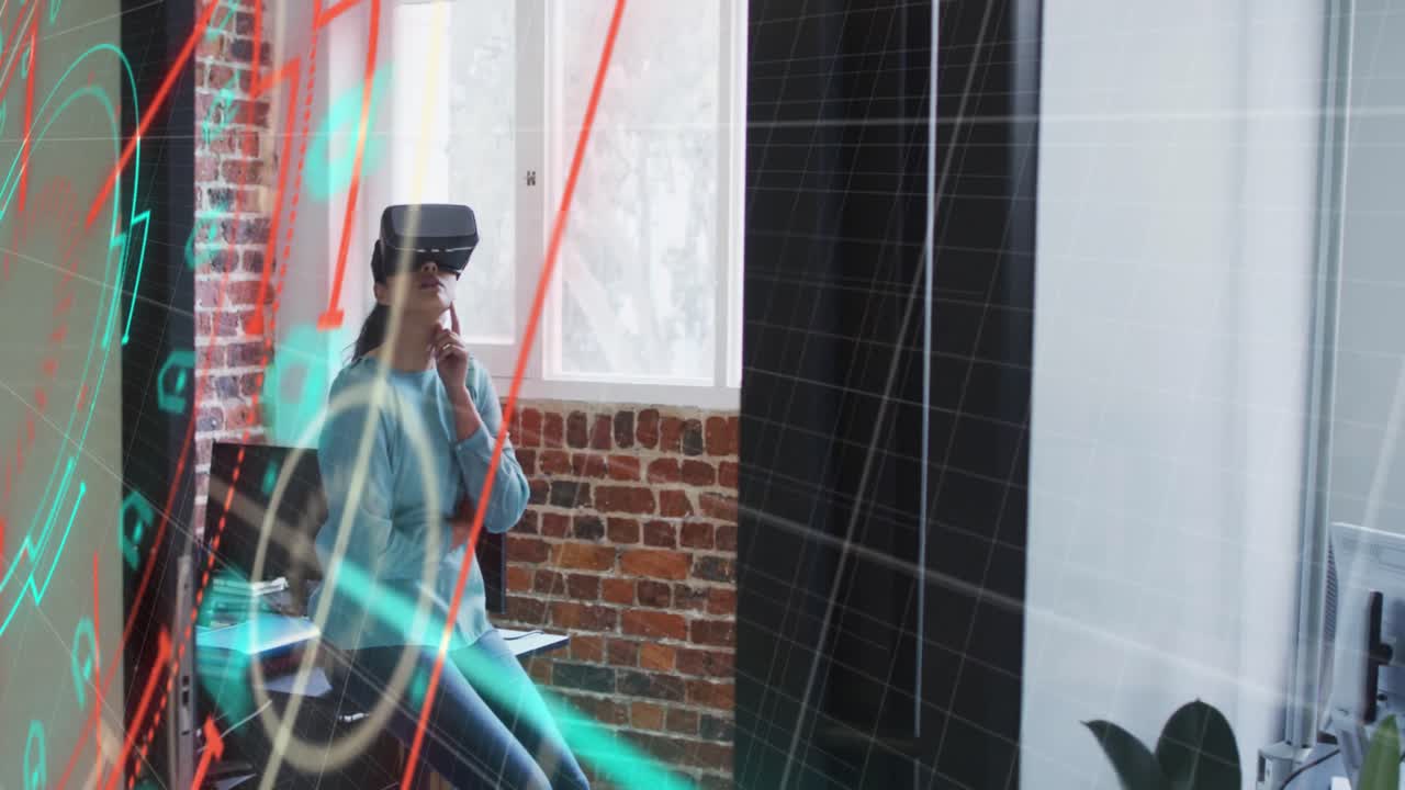 escaneo de alcance sobre la red de red contra la mujer caucásica que usa auriculares vr en la oficina