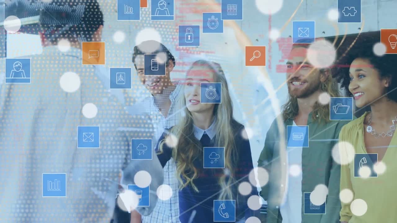 animación del procesamiento de datos científicos sobre un fondo oscuro