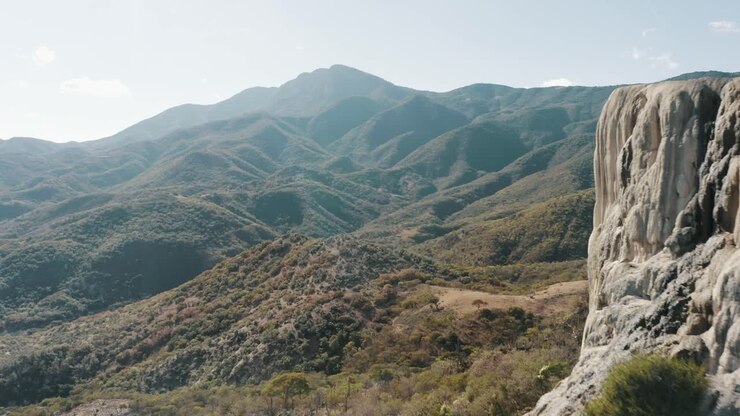 Vista aérea de las formaciones rocosas de Hierve El Agua en Oaxaca, México