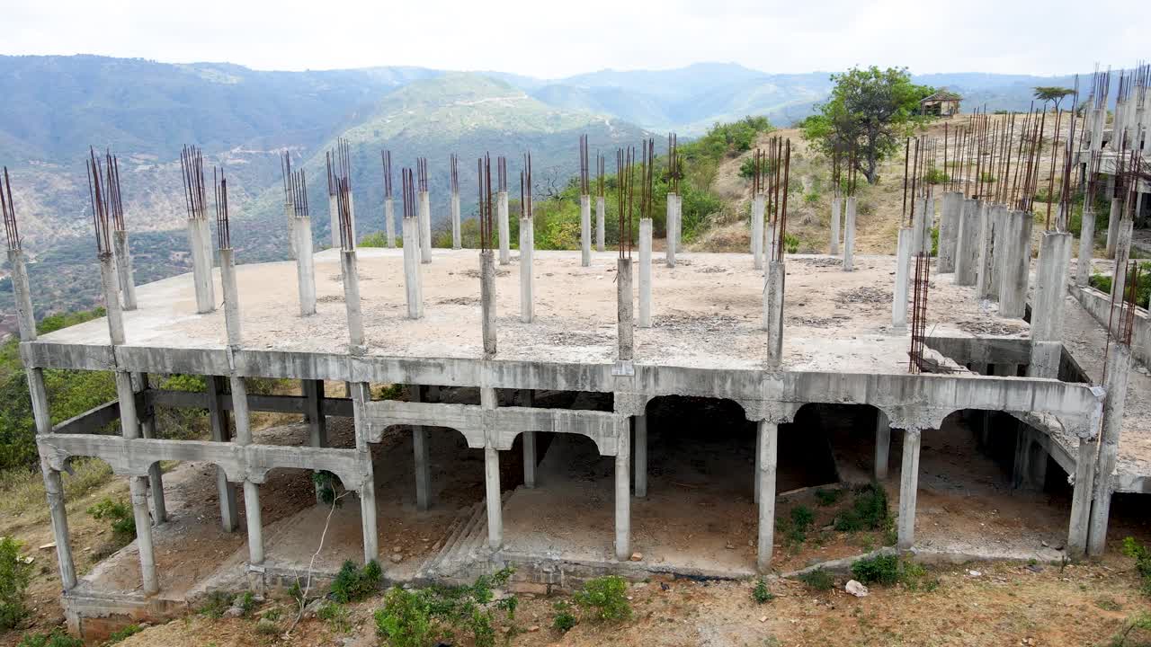 ingeniero africano inspector vigilancia operativo drone piloto