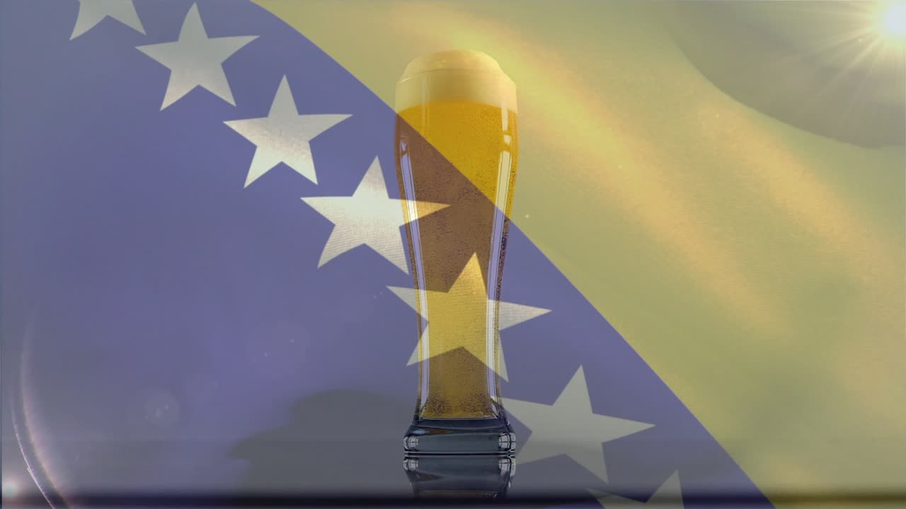Bandiera che avvia un'increspatura, banda che si muove e proietta stelle sopra un bicchiere di birra centrale, enfatizzando il bicchiere