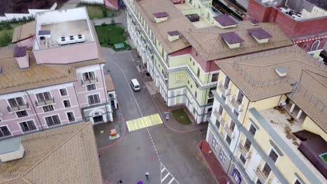 vista aérea de una pintoresca ciudad