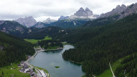 Lush-Green-Forest,-Mountain-Range-From-Lake-Misurina-In-Italy