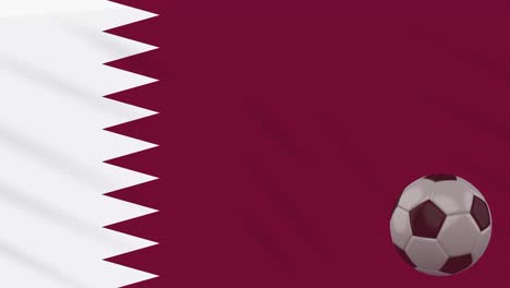 vlag van qatar en voetbal draait tegen de achtergrond van zwaaiende doek