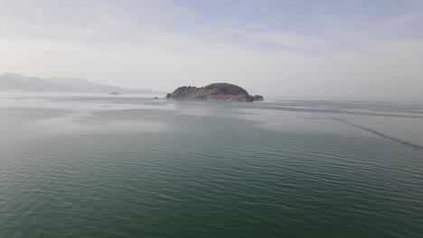 Isla-En-Vista-De-Drones-Del-Lago