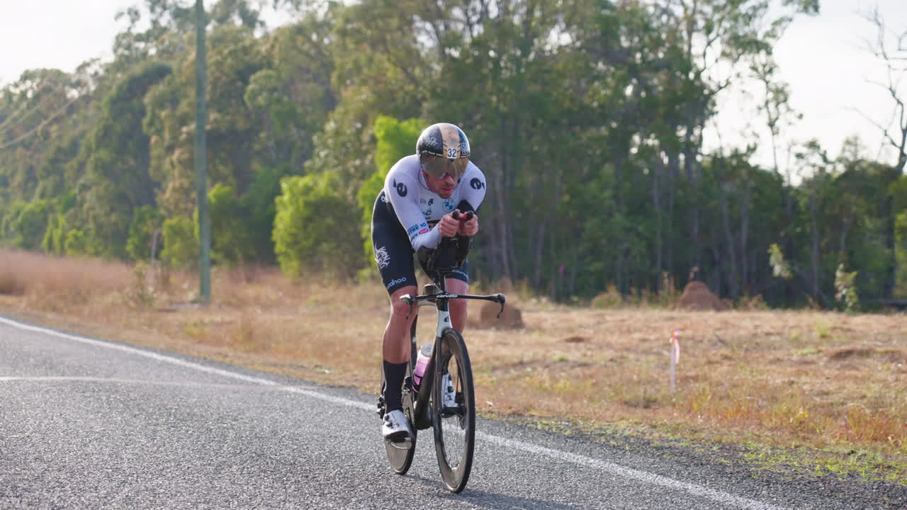 primer plano de la bicicleta de carreras ciclista atleta de élite