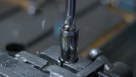 máquina de perforación con perforación para el tapado