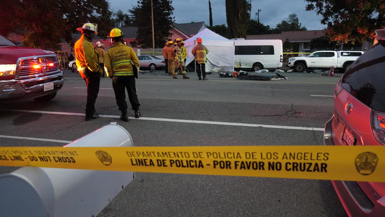 instalación de la cinta de la escena del crimen